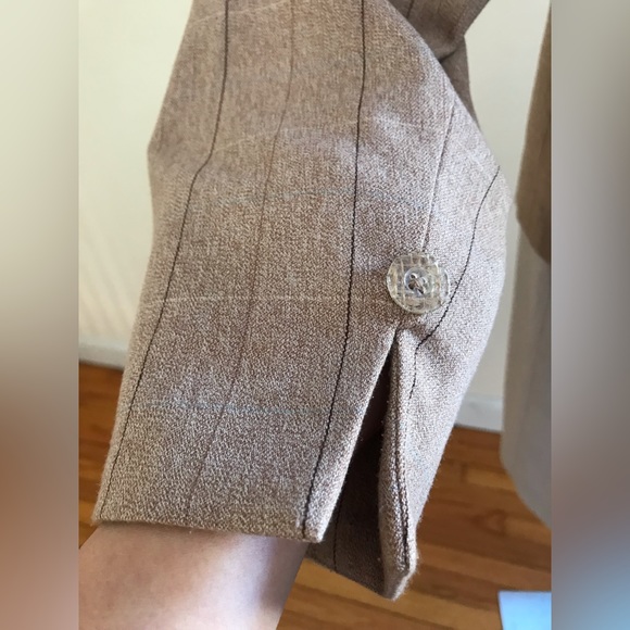 Signature By Larry Levine one Button TanBlazer Chalk Stripe Fabric Jacket SZ 18 - Picture 10 of 16